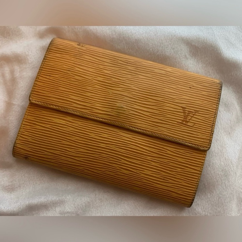 Louis Vuitton Epi Leather Wallet